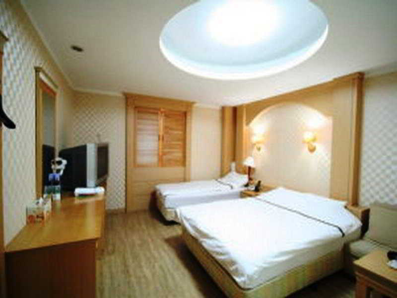 Reborn Suwon Silkroad Hotel Exteriör bild