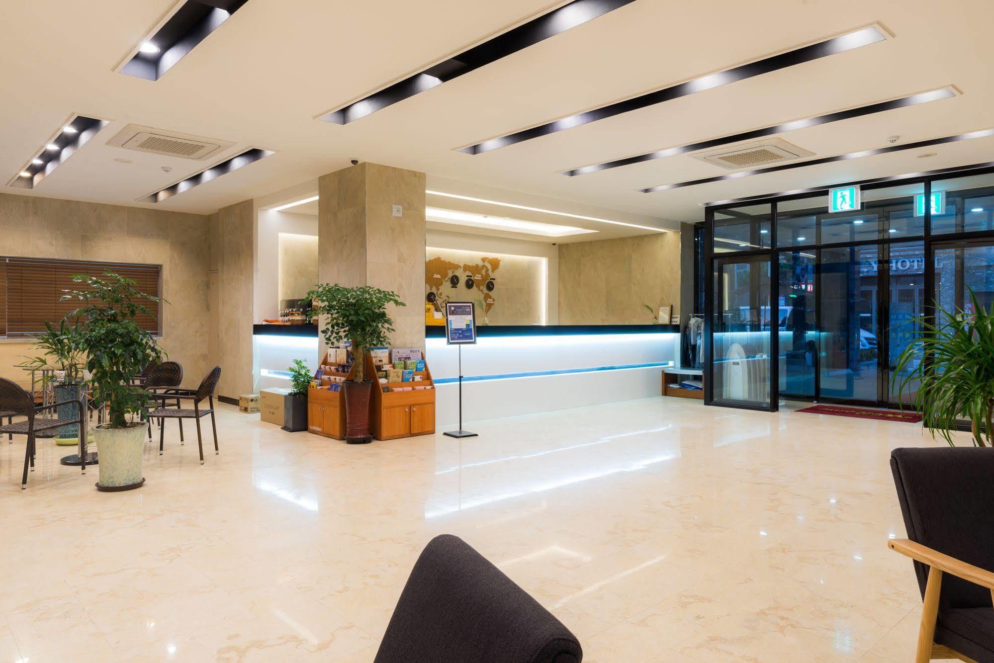 Reborn Suwon Silkroad Hotel Exteriör bild