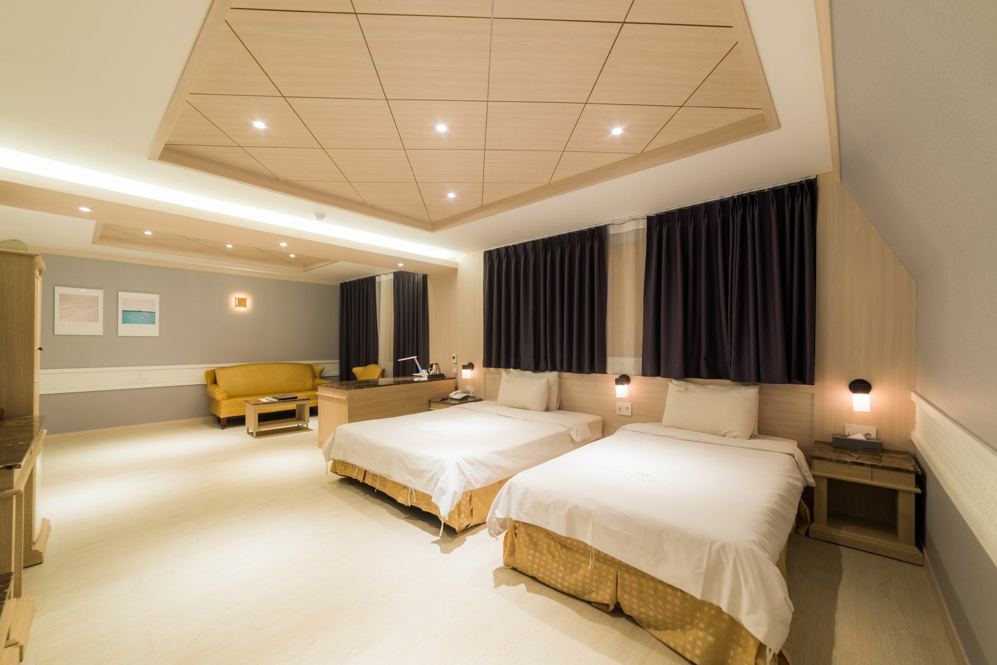 Reborn Suwon Silkroad Hotel Exteriör bild