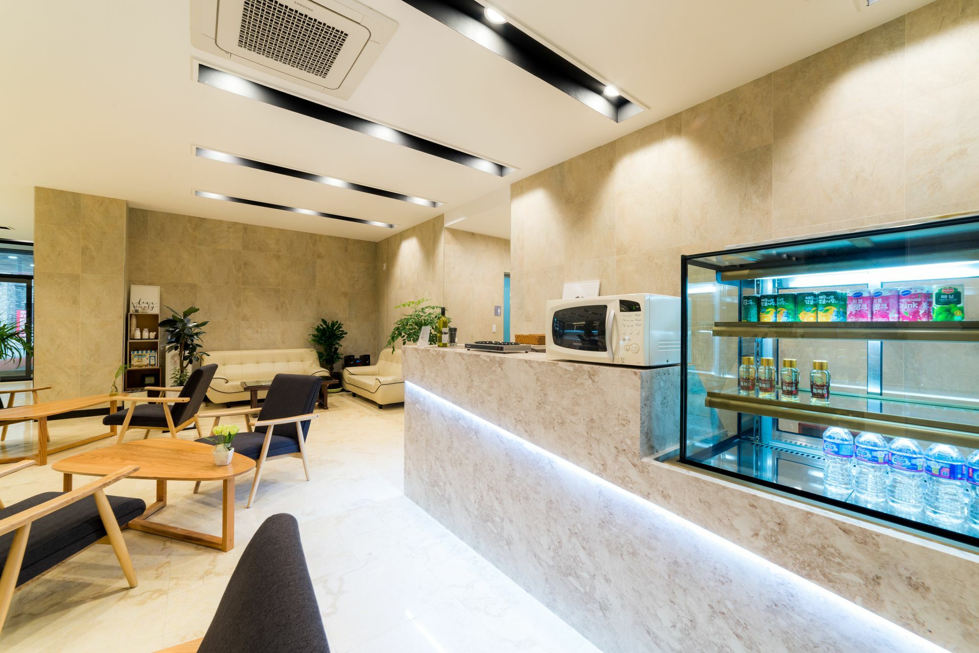 Reborn Suwon Silkroad Hotel Exteriör bild